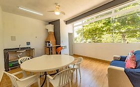 Casa No Guaruja C/ Wi-Fi E Churrasqueira